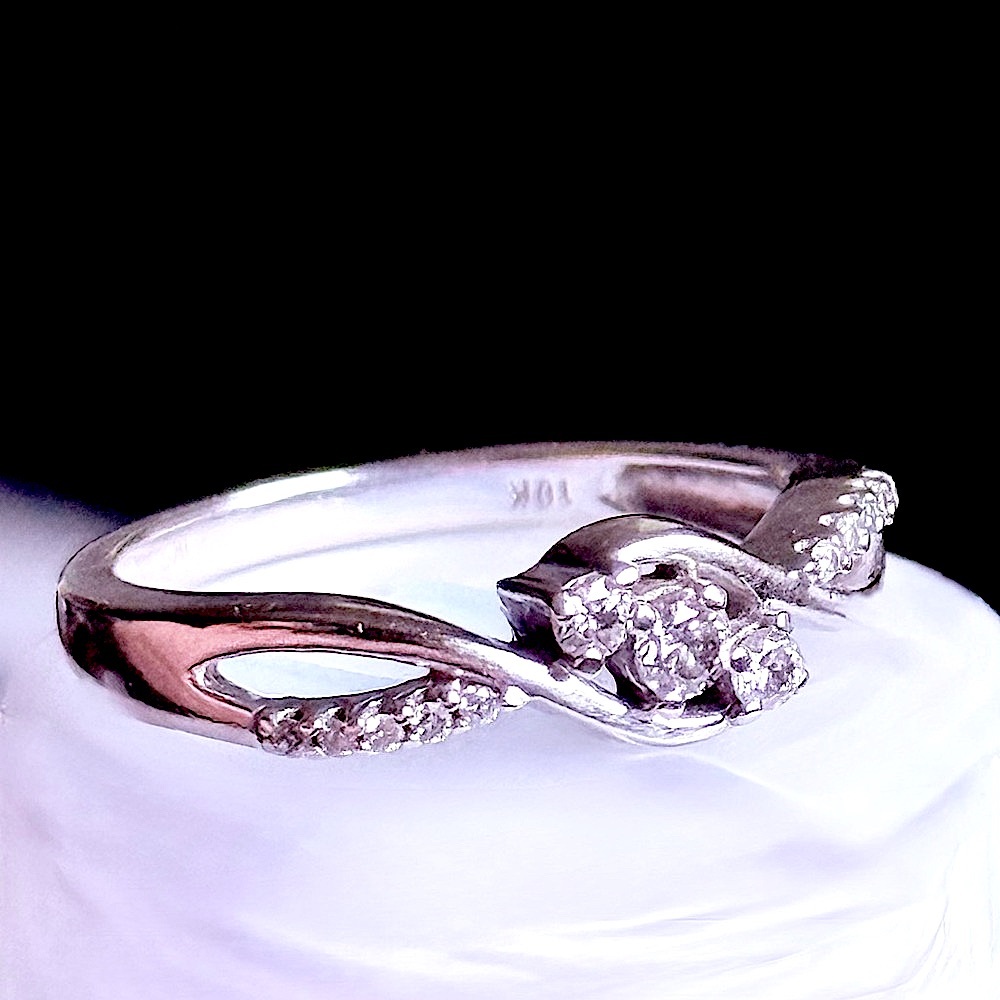 Elegant Kay Jewelers 10k White Gold Diamond Ring